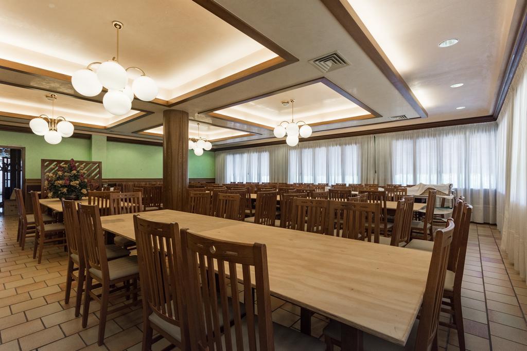 Park Hotel Ristorante Ca' Bianca Istrana Екстериор снимка