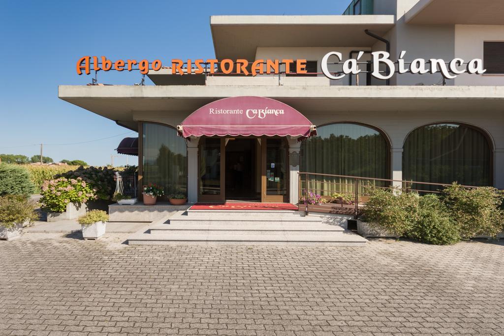 Park Hotel Ristorante Ca' Bianca Istrana Екстериор снимка